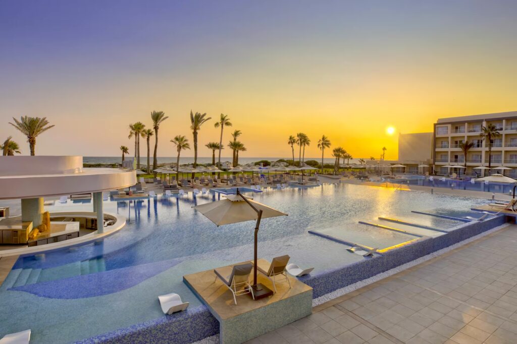 onactive-lomat-monastir-hilton-main